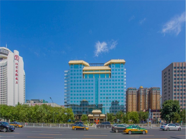 逆变器后盖打胶机设备哪里便宜